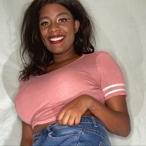 Pink crop top💓